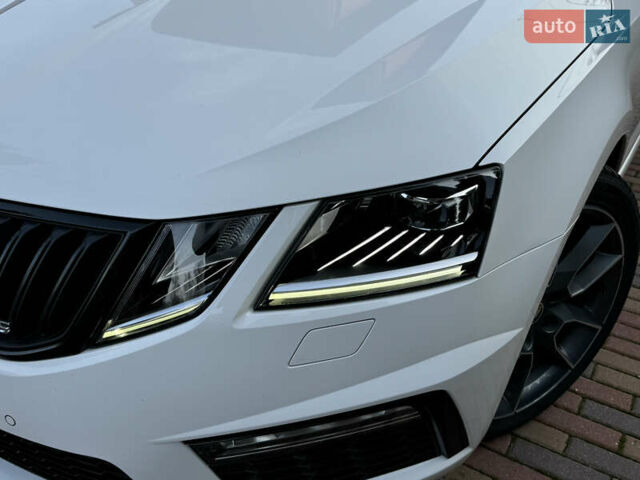 Білий Шкода Октавія, об'ємом двигуна 1.97 л та пробігом 181 тис. км за 20499 $, фото 6 на Automoto.ua