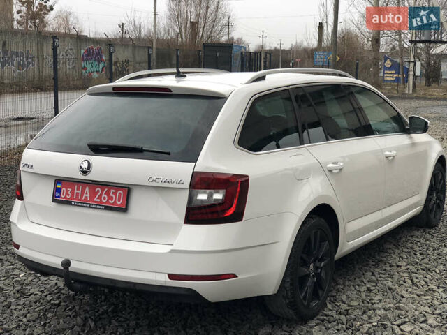 Белый Шкода Октавия, объемом двигателя 2 л и пробегом 280 тыс. км за 15600 $, фото 8 на Automoto.ua