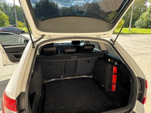 Білий Шкода Октавія, об'ємом двигуна 1.6 л та пробігом 278 тис. км за 11499 $, фото 21 на Automoto.ua