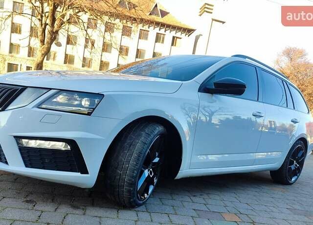 Белый Шкода Октавия, объемом двигателя 1.97 л и пробегом 270 тыс. км за 19350 $, фото 9 на Automoto.ua