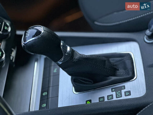 Білий Шкода Октавія, об'ємом двигуна 2 л та пробігом 217 тис. км за 14499 $, фото 24 на Automoto.ua