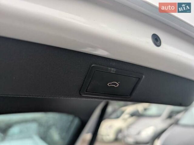 Білий Шкода Октавія, об'ємом двигуна 1.97 л та пробігом 226 тис. км за 18990 $, фото 17 на Automoto.ua
