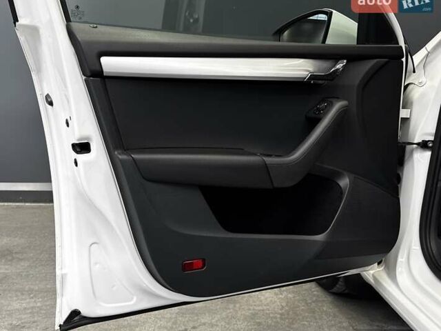 Белый Шкода Октавия, объемом двигателя 1.97 л и пробегом 148 тыс. км за 18300 $, фото 34 на Automoto.ua