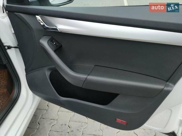 Білий Шкода Октавія, об'ємом двигуна 1.97 л та пробігом 198 тис. км за 14750 $, фото 34 на Automoto.ua