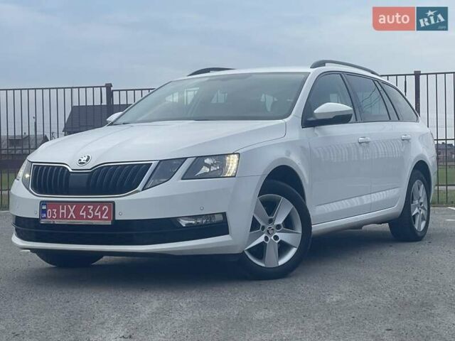 Білий Шкода Октавія, об'ємом двигуна 2 л та пробігом 218 тис. км за 13999 $, фото 20 на Automoto.ua