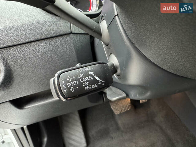 Белый Шкода Октавия, объемом двигателя 1.6 л и пробегом 196 тыс. км за 15499 $, фото 38 на Automoto.ua