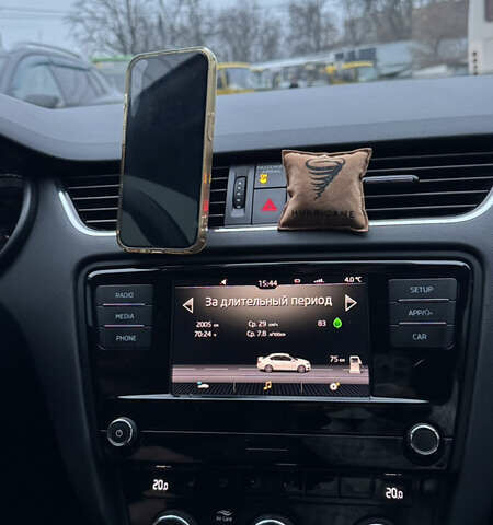 Белый Шкода Октавия, объемом двигателя 1.4 л и пробегом 75 тыс. км за 16500 $, фото 45 на Automoto.ua