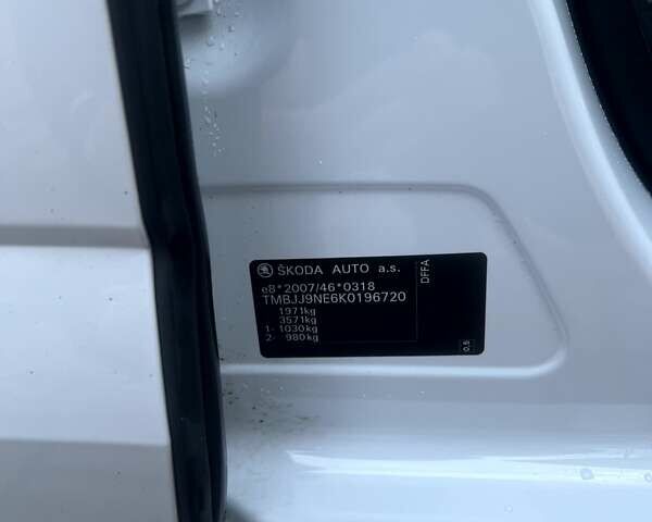 Белый Шкода Октавия, объемом двигателя 1.97 л и пробегом 154 тыс. км за 23000 $, фото 23 на Automoto.ua
