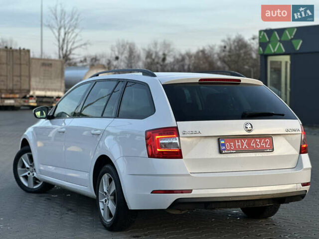 Білий Шкода Октавія, об'ємом двигуна 2 л та пробігом 217 тис. км за 14499 $, фото 16 на Automoto.ua