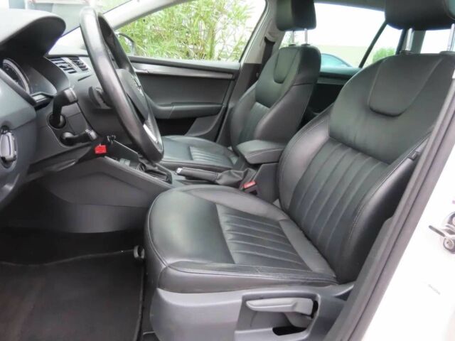 Білий Шкода Октавія, об'ємом двигуна 1.5 л та пробігом 39 тис. км за 6700 $, фото 8 на Automoto.ua