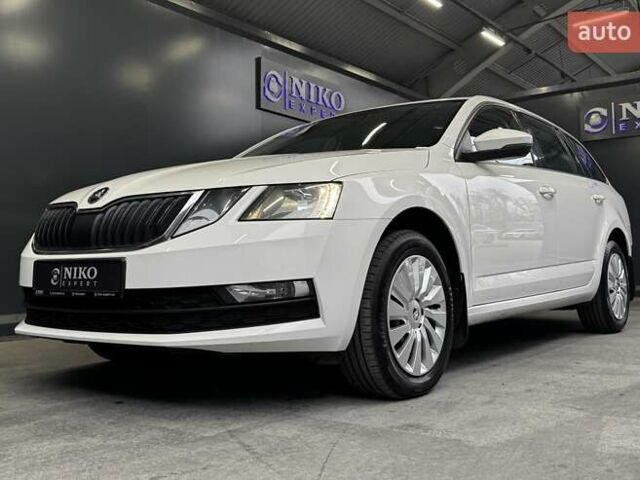 Белый Шкода Октавия, объемом двигателя 1.97 л и пробегом 148 тыс. км за 18300 $, фото 4 на Automoto.ua