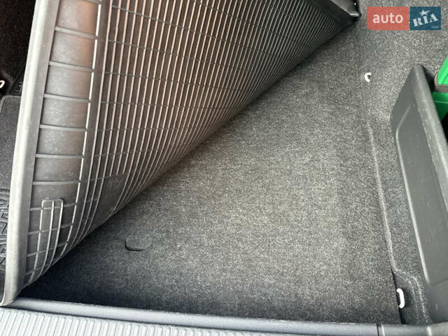 Білий Шкода Октавія, об'ємом двигуна 1.97 л та пробігом 181 тис. км за 20499 $, фото 11 на Automoto.ua