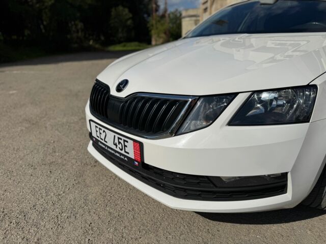 Білий Шкода Октавія, об'ємом двигуна 1.6 л та пробігом 278 тис. км за 11499 $, фото 10 на Automoto.ua