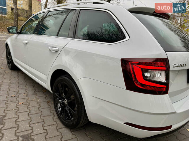 Белый Шкода Октавия, объемом двигателя 1.6 л и пробегом 196 тыс. км за 15499 $, фото 24 на Automoto.ua