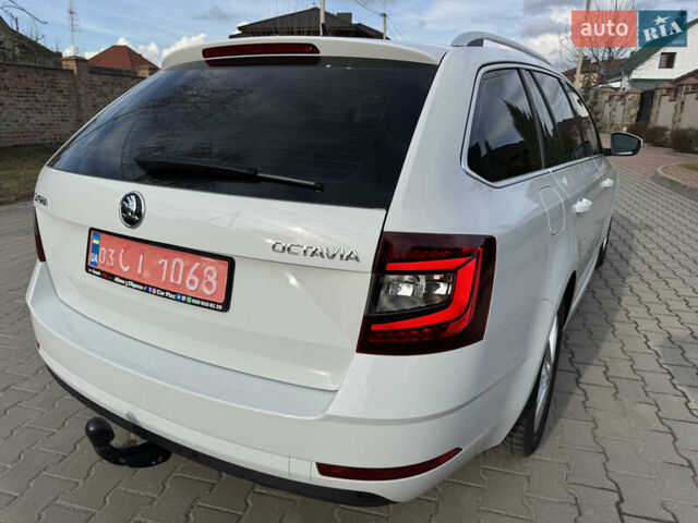 Белый Шкода Октавия, объемом двигателя 2 л и пробегом 191 тыс. км за 16650 $, фото 6 на Automoto.ua