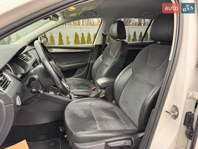 Білий Шкода Октавія, об'ємом двигуна 2 л та пробігом 209 тис. км за 16500 $, фото 13 на Automoto.ua