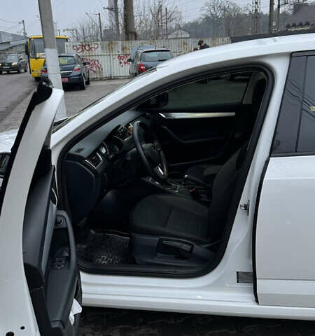 Белый Шкода Октавия, объемом двигателя 1.4 л и пробегом 75 тыс. км за 16500 $, фото 26 на Automoto.ua