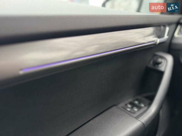 Белый Шкода Октавия, объемом двигателя 1.6 л и пробегом 196 тыс. км за 15499 $, фото 69 на Automoto.ua