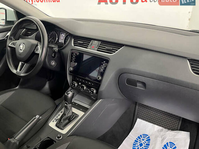 Белый Шкода Октавия, объемом двигателя 1.97 л и пробегом 188 тыс. км за 17750 $, фото 15 на Automoto.ua