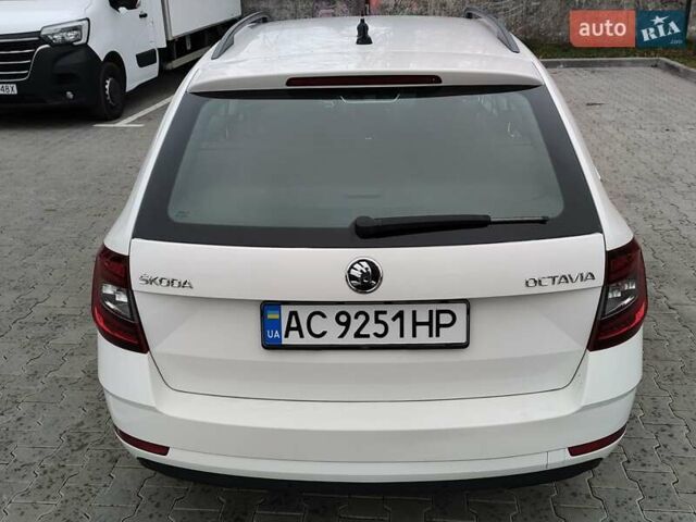 Білий Шкода Октавія, об'ємом двигуна 1.97 л та пробігом 198 тис. км за 14750 $, фото 15 на Automoto.ua