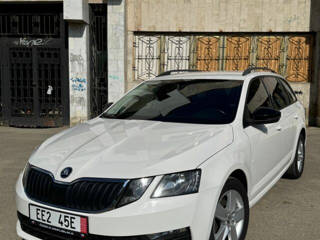 Білий Шкода Октавія, об'ємом двигуна 1.6 л та пробігом 278 тис. км за 11499 $, фото 7 на Automoto.ua