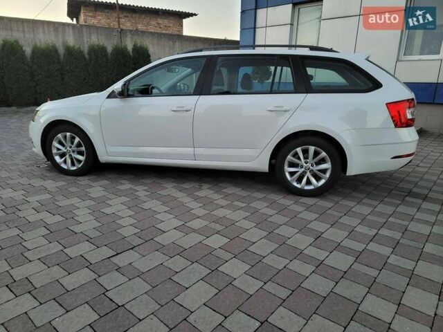 Белый Шкода Октавия, объемом двигателя 1.6 л и пробегом 218 тыс. км за 13500 $, фото 7 на Automoto.ua