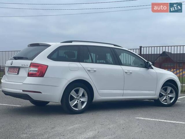 Білий Шкода Октавія, об'ємом двигуна 2 л та пробігом 218 тис. км за 13999 $, фото 36 на Automoto.ua