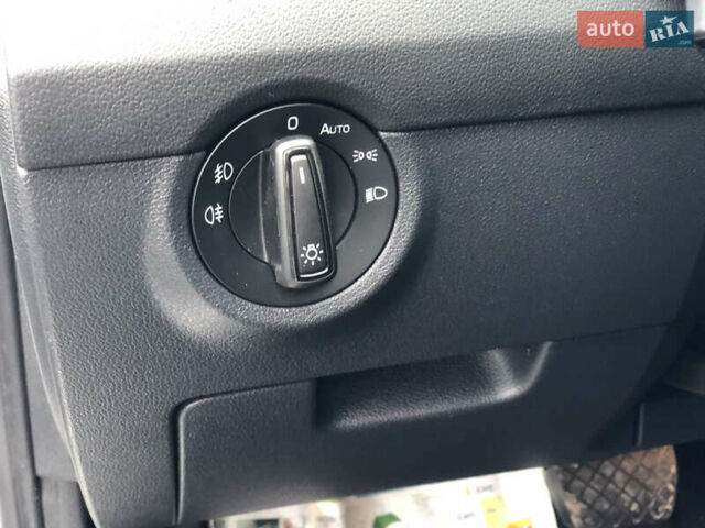 Белый Шкода Октавия, объемом двигателя 2 л и пробегом 280 тыс. км за 15600 $, фото 13 на Automoto.ua