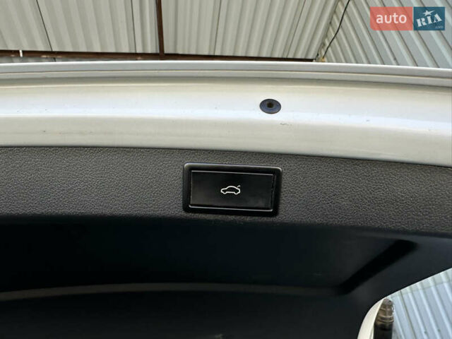 Белый Шкода Октавия, объемом двигателя 2 л и пробегом 317 тыс. км за 14700 $, фото 7 на Automoto.ua