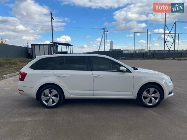 Білий Шкода Октавія, об'ємом двигуна 1.4 л та пробігом 186 тис. км за 12300 $, фото 6 на Automoto.ua