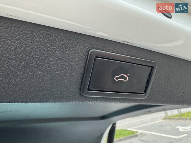 Белый Шкода Октавия, объемом двигателя 1.6 л и пробегом 196 тыс. км за 15499 $, фото 26 на Automoto.ua