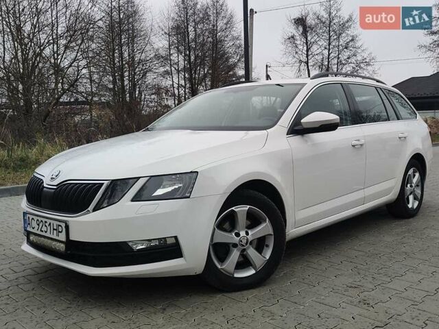 Білий Шкода Октавія, об'ємом двигуна 1.97 л та пробігом 198 тис. км за 14750 $, фото 1 на Automoto.ua