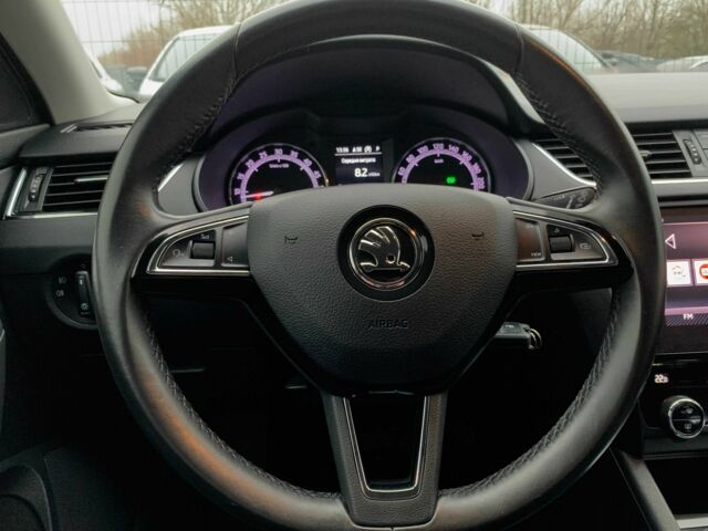 Білий Шкода Октавія, об'ємом двигуна 1.6 л та пробігом 202 тис. км за 16655 $, фото 17 на Automoto.ua