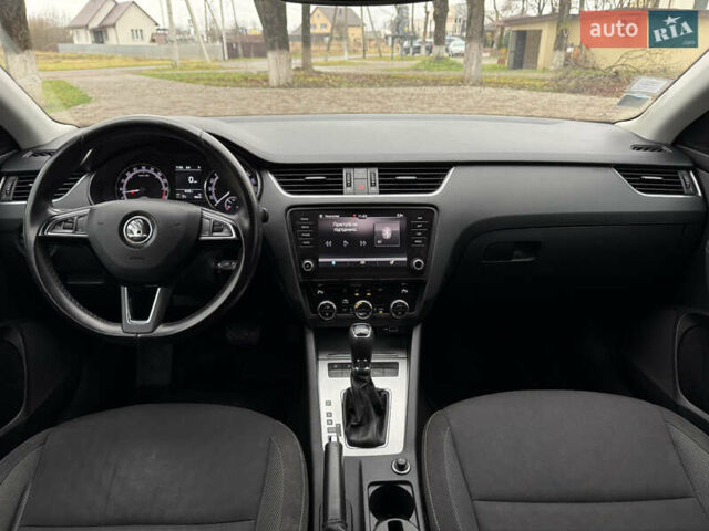 Белый Шкода Октавия, объемом двигателя 2 л и пробегом 197 тыс. км за 14200 $, фото 27 на Automoto.ua