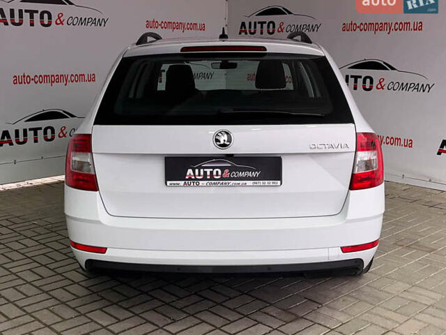 Белый Шкода Октавия, объемом двигателя 1.97 л и пробегом 188 тыс. км за 17750 $, фото 3 на Automoto.ua