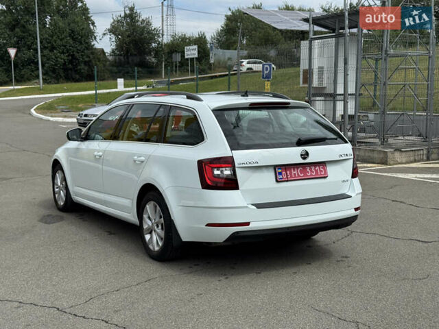 Шкода Октавія 2019 у Ирпене на Automoto.ua Білий Шкода Октавія, об'ємом двигуна 2 л та пробігом 280 тис. км за 14800 $, фото 5 на Automoto.ua