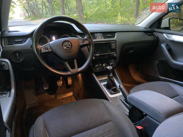 Белый Шкода Октавия, объемом двигателя 1.4 л и пробегом 185 тыс. км за 12700 $, фото 14 на Automoto.ua
