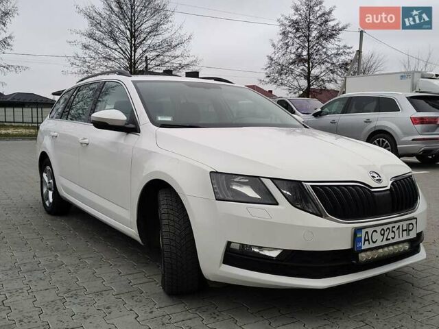 Білий Шкода Октавія, об'ємом двигуна 1.97 л та пробігом 198 тис. км за 14750 $, фото 6 на Automoto.ua