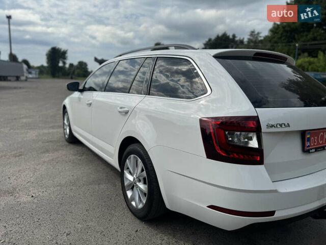 Белый Шкода Октавия, объемом двигателя 2 л и пробегом 230 тыс. км за 16900 $, фото 16 на Automoto.ua
