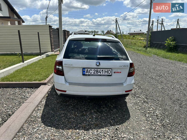 Белый Шкода Октавия, объемом двигателя 2 л и пробегом 317 тыс. км за 14700 $, фото 3 на Automoto.ua