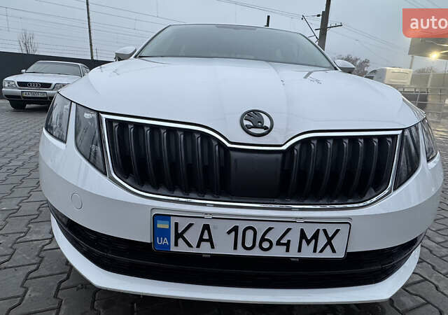 Белый Шкода Октавия, объемом двигателя 1.4 л и пробегом 75 тыс. км за 16500 $, фото 36 на Automoto.ua