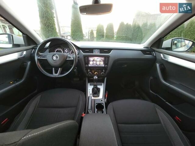 Білий Шкода Октавія, об'ємом двигуна 1.6 л та пробігом 218 тис. км за 13500 $, фото 38 на Automoto.ua
