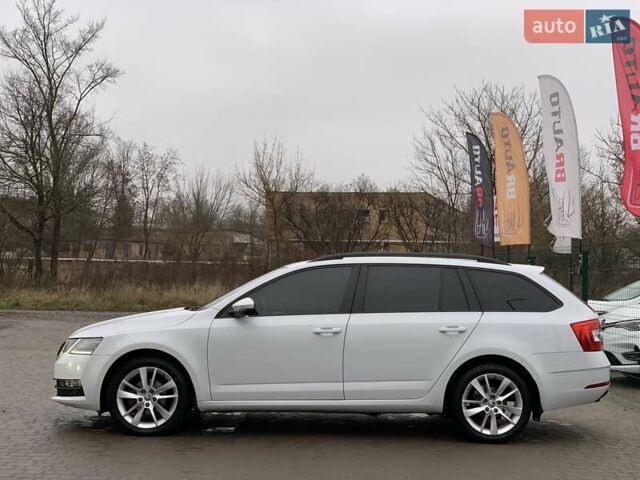 Білий Шкода Октавія, об'ємом двигуна 1.6 л та пробігом 202 тис. км за 16655 $, фото 11 на Automoto.ua