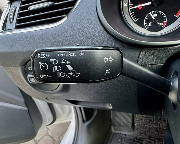 Белый Шкода Октавия, объемом двигателя 1.97 л и пробегом 189 тыс. км за 15950 $, фото 32 на Automoto.ua