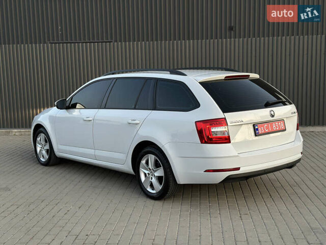 Белый Шкода Октавия, объемом двигателя 2 л и пробегом 257 тыс. км за 14000 $, фото 9 на Automoto.ua