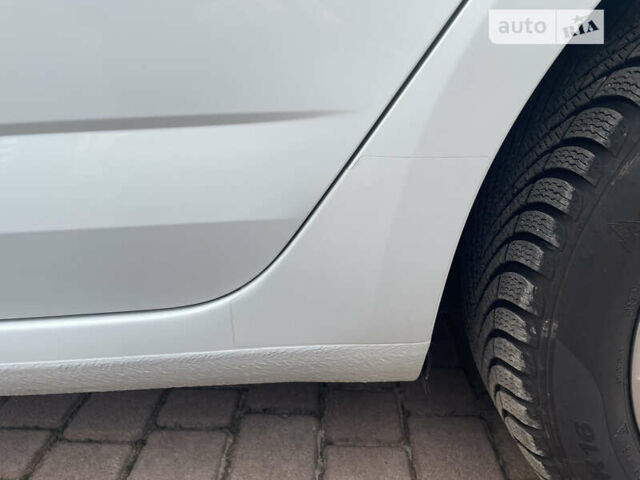 Белый Шкода Октавия, объемом двигателя 1.6 л и пробегом 212 тыс. км за 14500 $, фото 33 на Automoto.ua