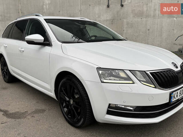 Белый Шкода Октавия, объемом двигателя 1.6 л и пробегом 196 тыс. км за 15499 $, фото 12 на Automoto.ua