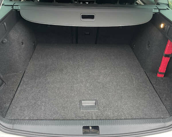 Білий Шкода Октавія, об'ємом двигуна 1.97 л та пробігом 273 тис. км за 18000 $, фото 9 на Automoto.ua