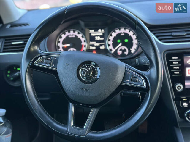 Білий Шкода Октавія, об'ємом двигуна 2 л та пробігом 217 тис. км за 14499 $, фото 29 на Automoto.ua