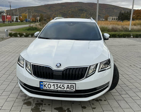 Шкода Октавия 2019 в Виноградове на Automoto.ua Белый Шкода Октавия, объемом двигателя 1.98 л и пробегом 224 тыс. км за 17800 $, фото 6 на Automoto.ua
